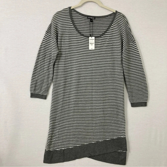 New Express Gray White Striped Crew Neck Asymmetric Hem Tunic Medium - Picture 1 of 10